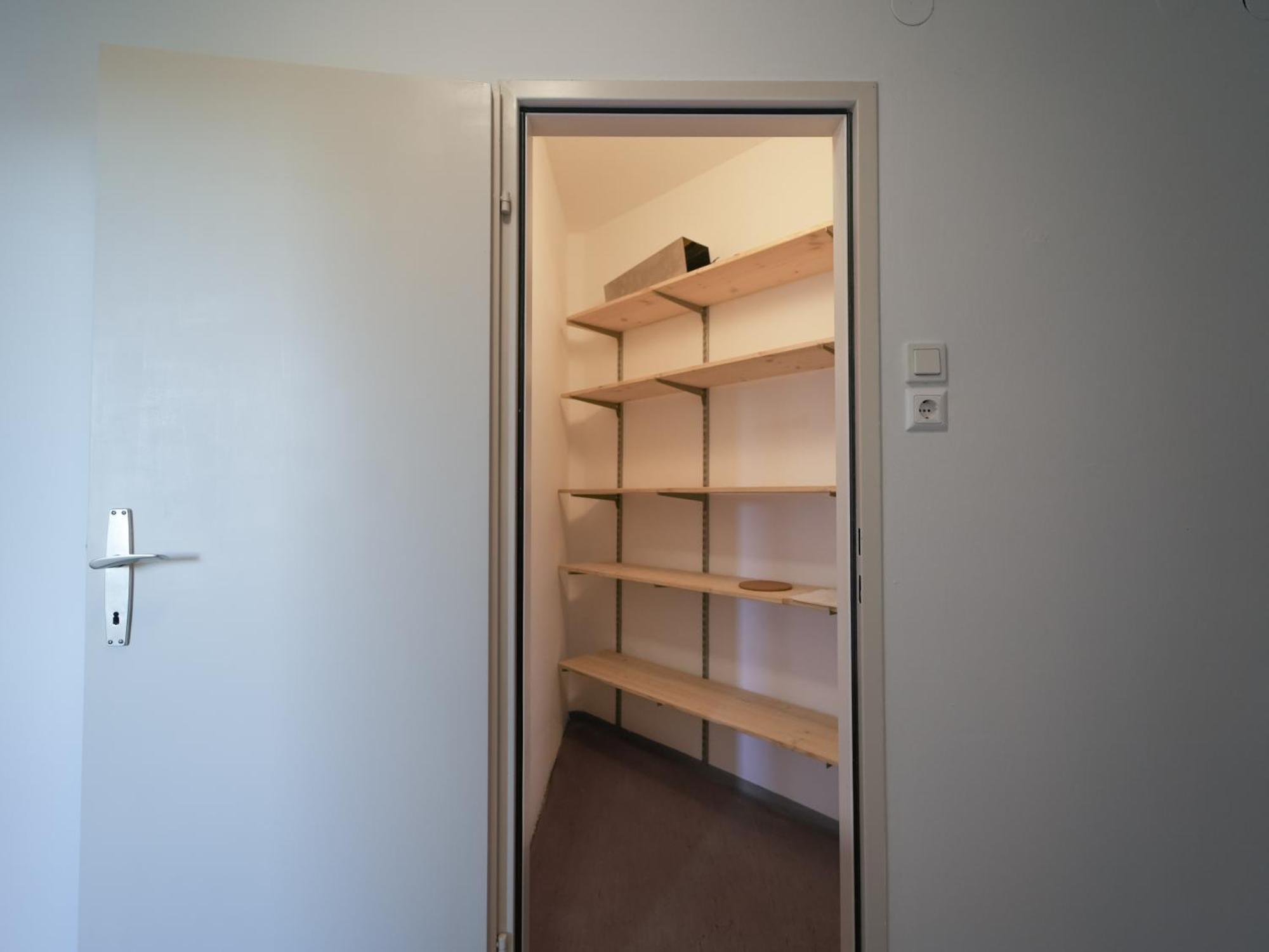 Spacious Apartments With View & Free Parking Wiener Neustadt Bagian luar foto
